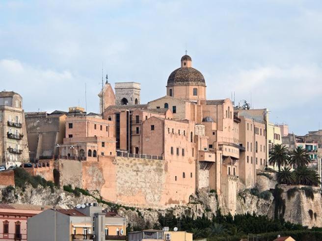 Castello'S Rooms Cagliari Exterior foto